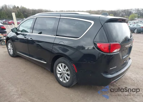 2018 Chrysler Pacifica Touring L z USA, uszkodzony, nr VIN 2C4RC1BG3JR233506